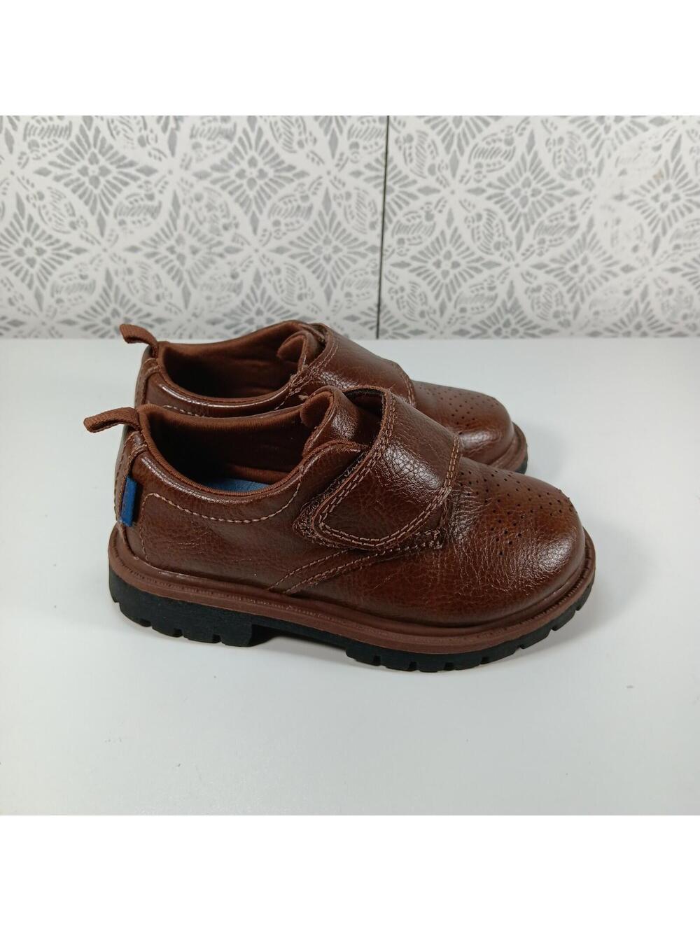 Carter’s Kids Boys Light Brown Leather Slip  Shoes Size 7 little Boys